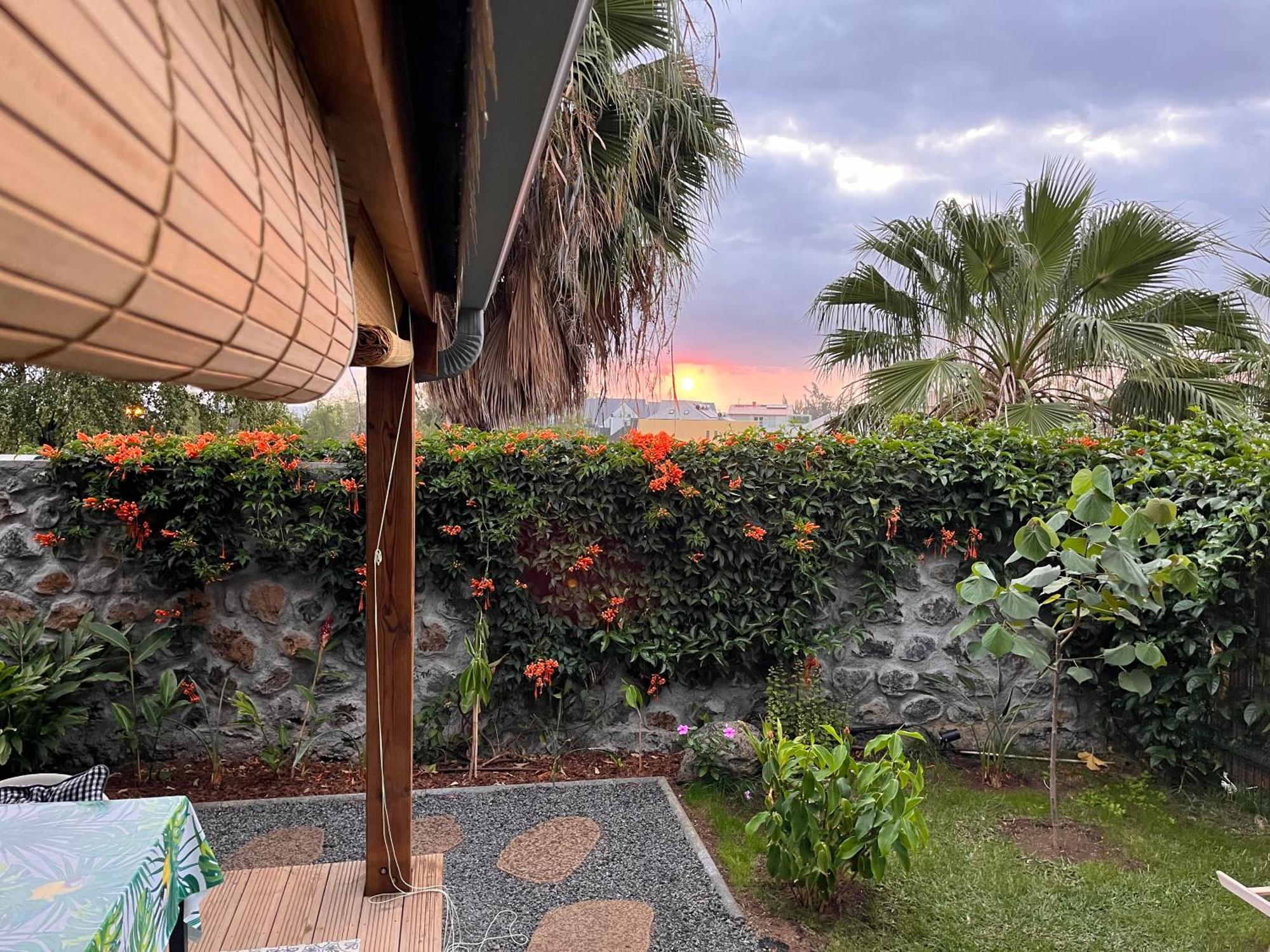 Bungalow Leu Gadiamb แซ็งต์-เลอ ภายนอก รูปภาพ