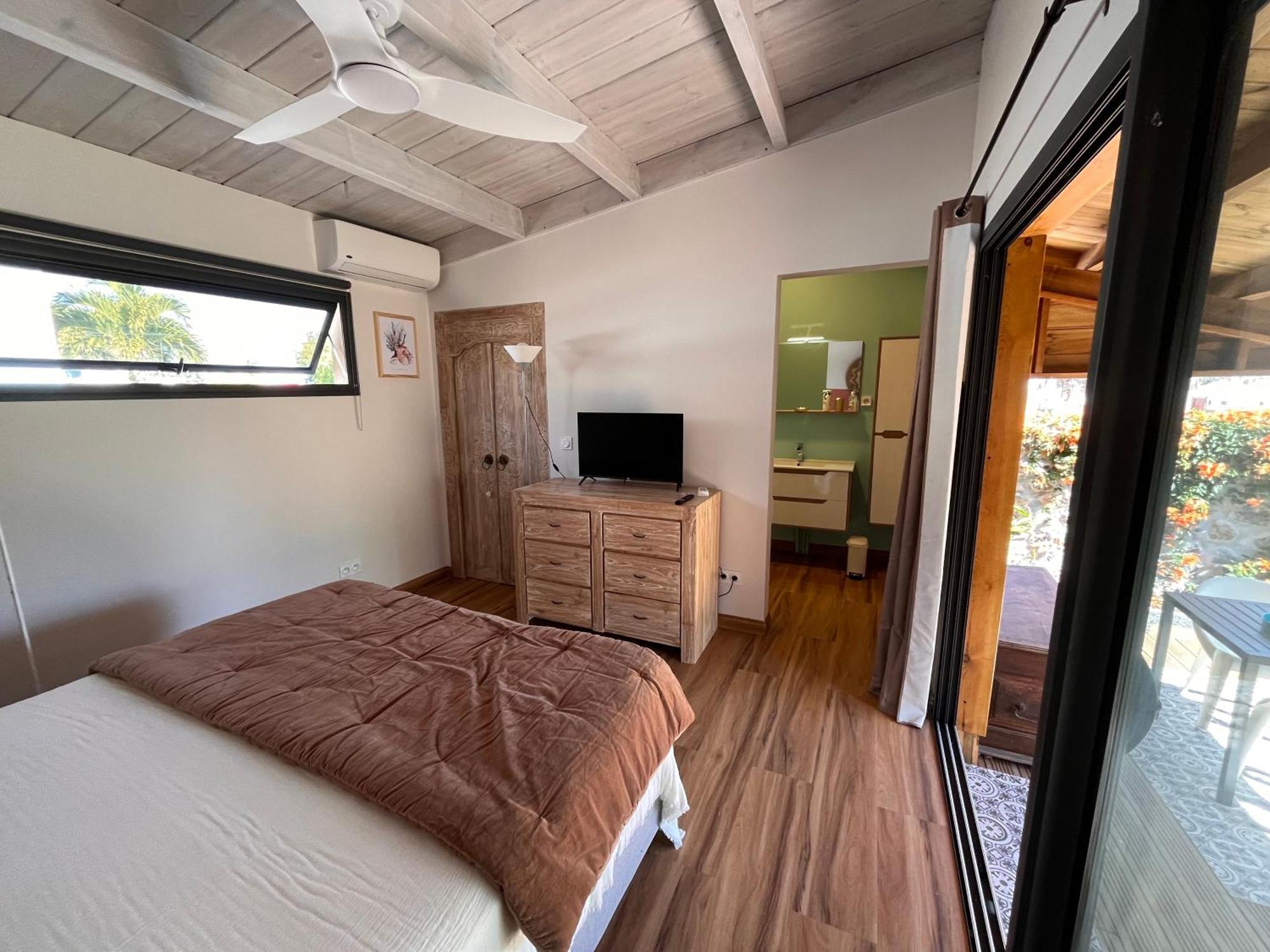 Bungalow Leu Gadiamb แซ็งต์-เลอ ภายนอก รูปภาพ