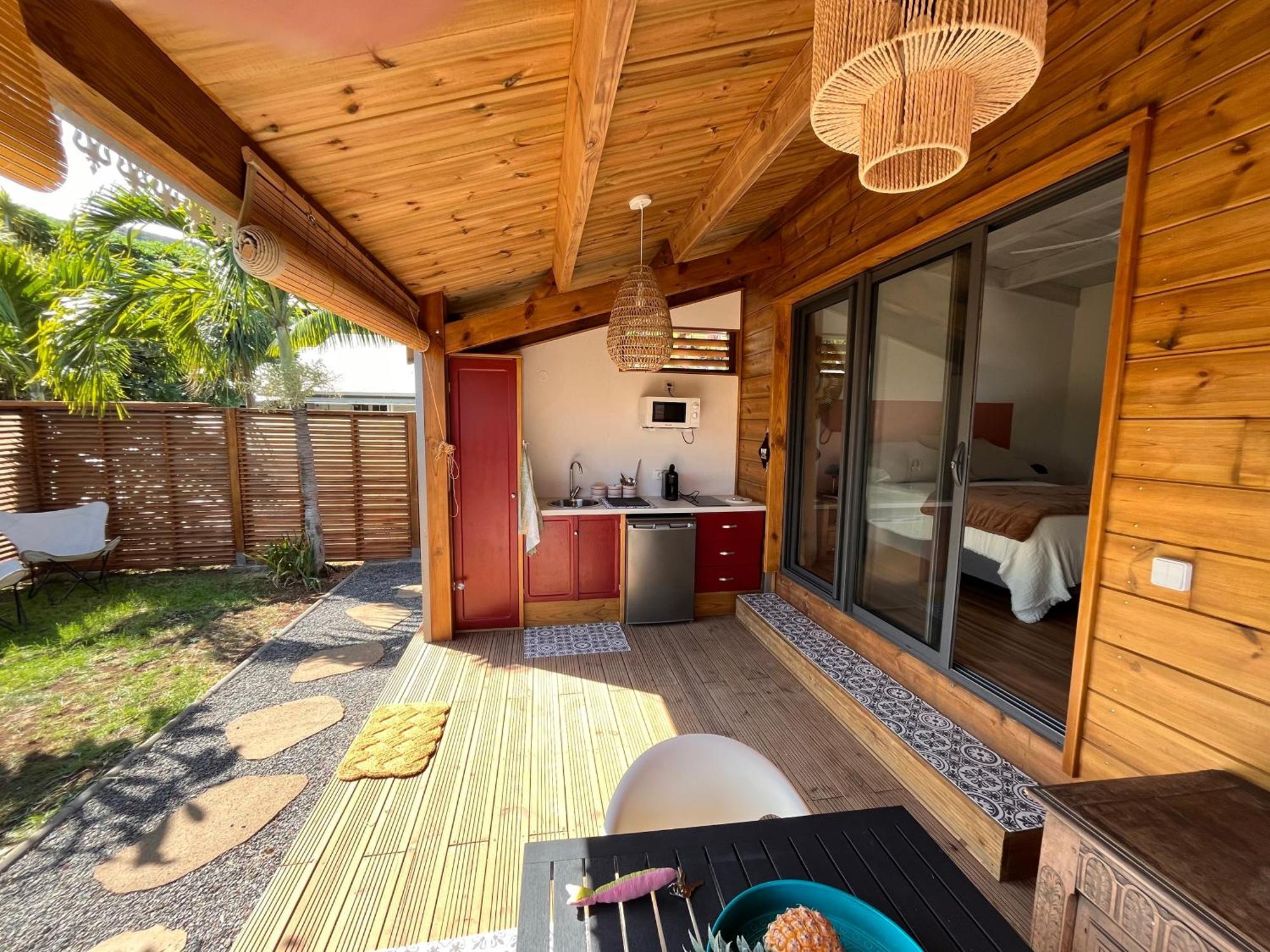 Bungalow Leu Gadiamb แซ็งต์-เลอ ภายนอก รูปภาพ